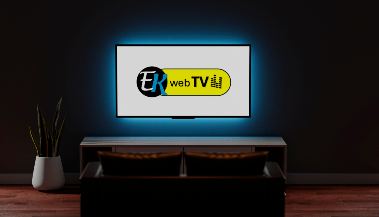 Image tv écran tv avec logo à l'intérieur